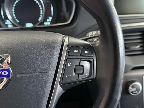volvo-v40-diesel-2014-big-17