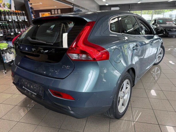 volvo-v40-diesel-2014-big-6