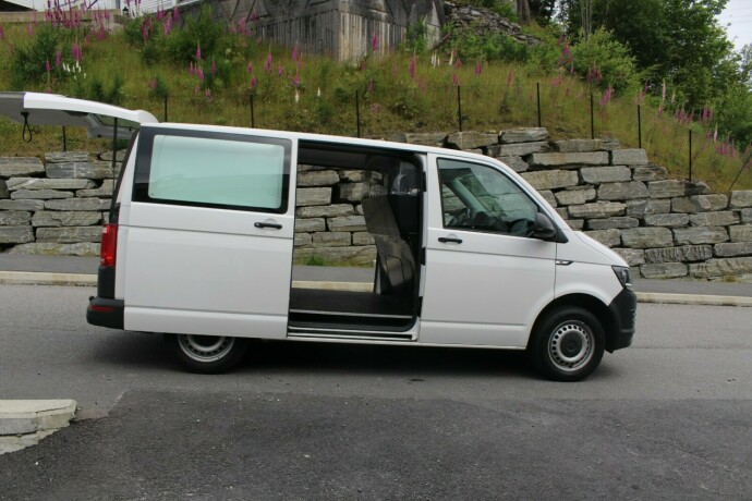 volkswagen-transporter-diesel-2016-big-6