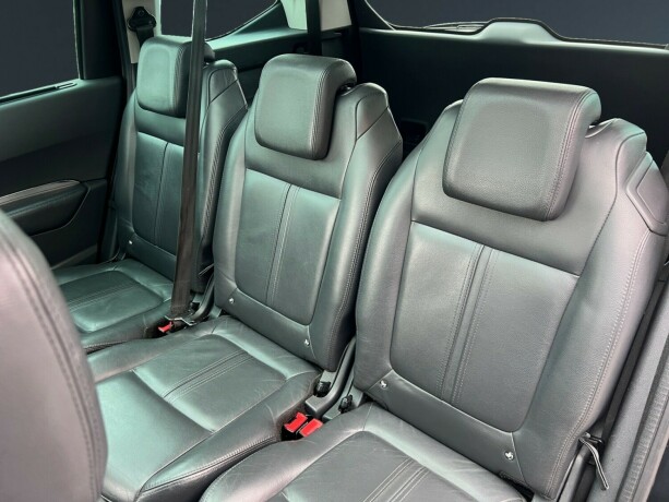 peugeot-5008-diesel-2011-big-10