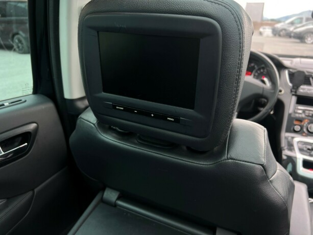 peugeot-5008-diesel-2011-big-22
