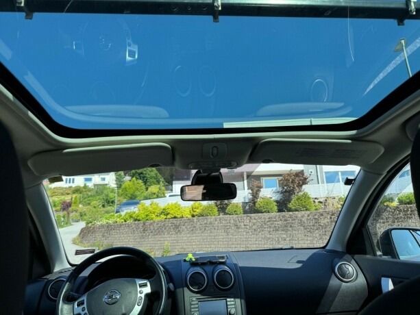 nissan-qashqai-diesel-2010-big-14