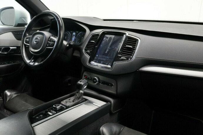 volvo-xc-90-diesel-2019-big-23