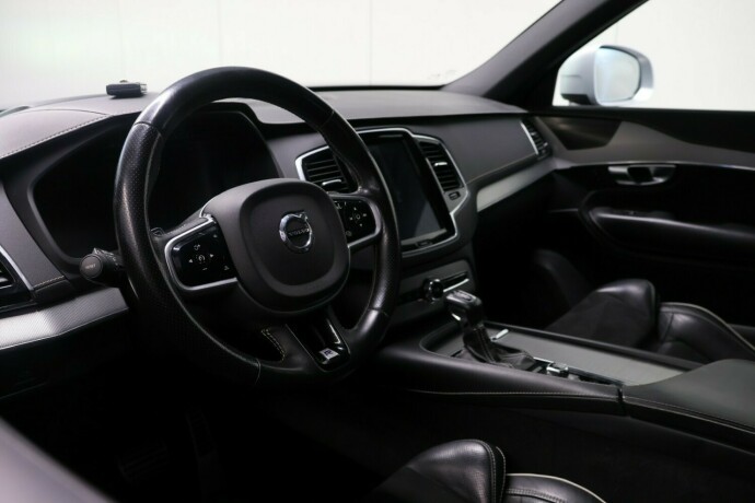 volvo-xc-90-diesel-2019-big-22