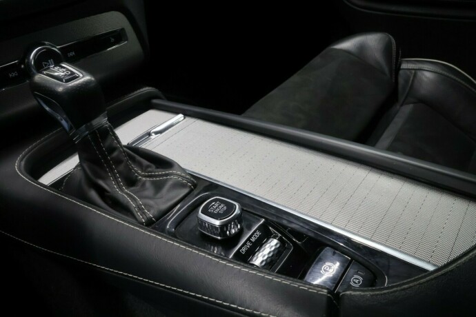 volvo-xc-90-diesel-2019-big-30
