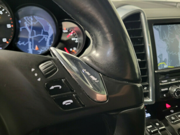 porsche-cayenne-diesel-2011-big-20