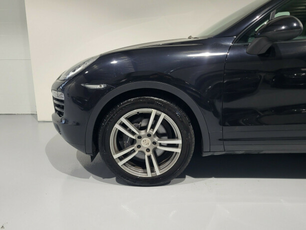porsche-cayenne-diesel-2011-big-6