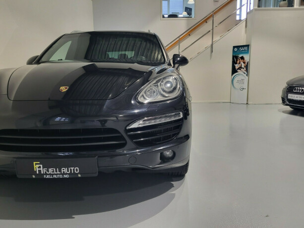 porsche-cayenne-diesel-2011-big-3