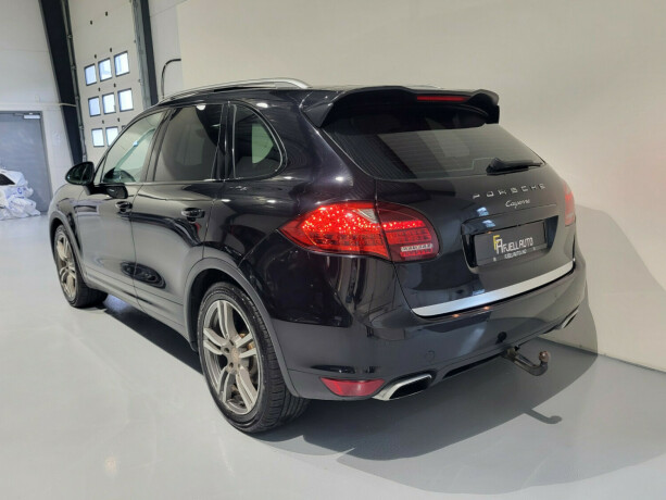 porsche-cayenne-diesel-2011-big-7