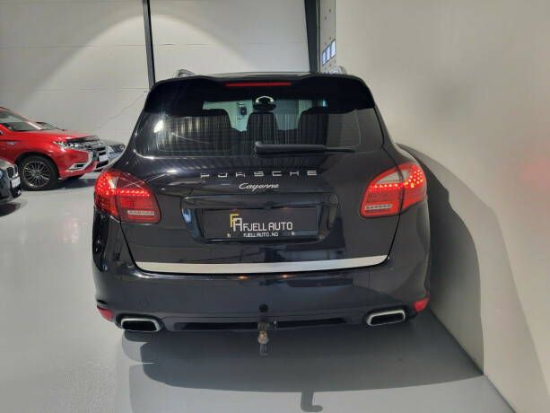 porsche-cayenne-diesel-2011-big-8
