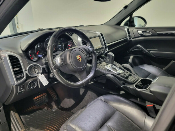 porsche-cayenne-diesel-2011-big-13