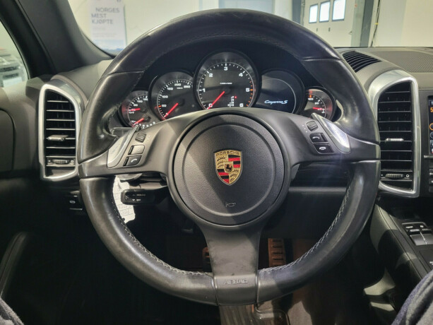 porsche-cayenne-diesel-2011-big-14