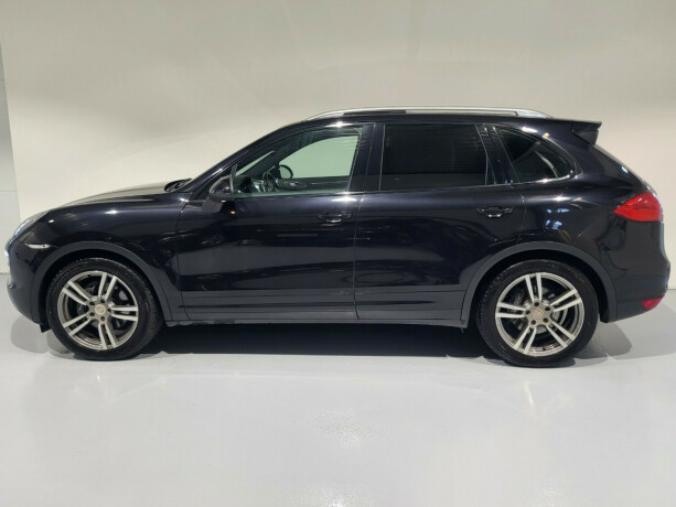 porsche-cayenne-diesel-2011-big-5