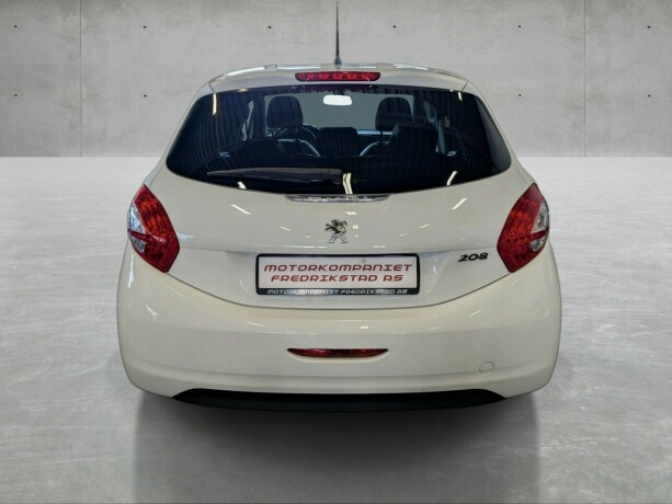 peugeot-208-bensin-2013-big-10