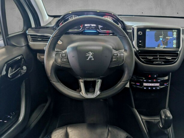 peugeot-208-bensin-2013-big-14