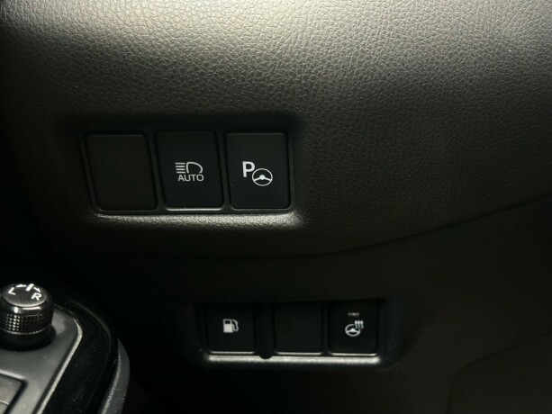 toyota-c-hr-elektrisitetbensin-2018-big-21