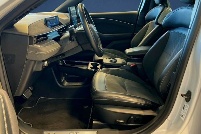 ford-mustang-mach-e-elektrisitet-2022-big-9