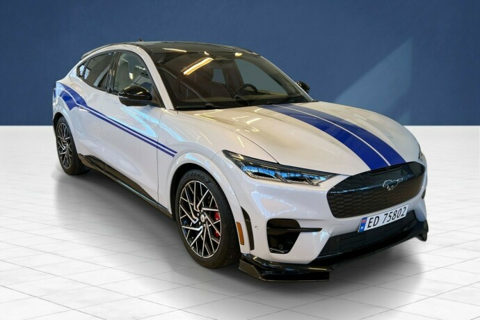 ford-mustang-mach-e-elektrisitet-2022-big-0