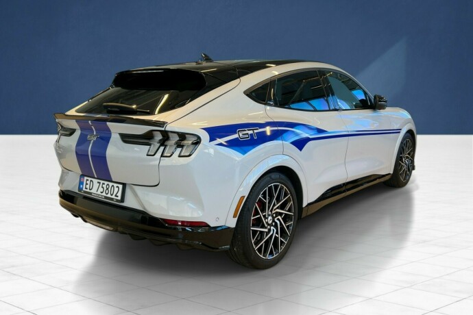 ford-mustang-mach-e-elektrisitet-2022-big-6