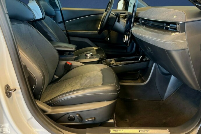 ford-mustang-mach-e-elektrisitet-2022-big-12