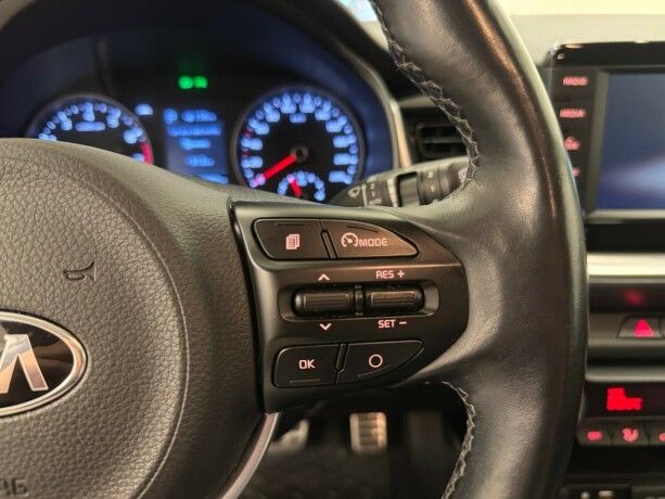 kia-stonic-bensin-2019-big-18