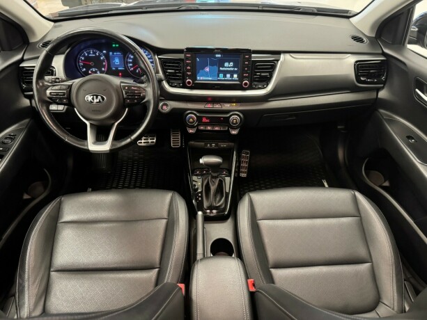 kia-stonic-bensin-2019-big-6