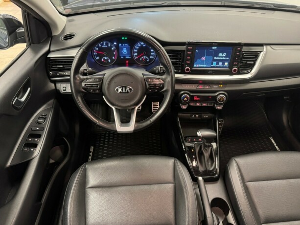 kia-stonic-bensin-2019-big-7
