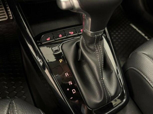 kia-stonic-bensin-2019-big-15