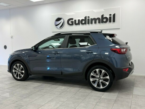 kia-stonic-bensin-2019-big-2