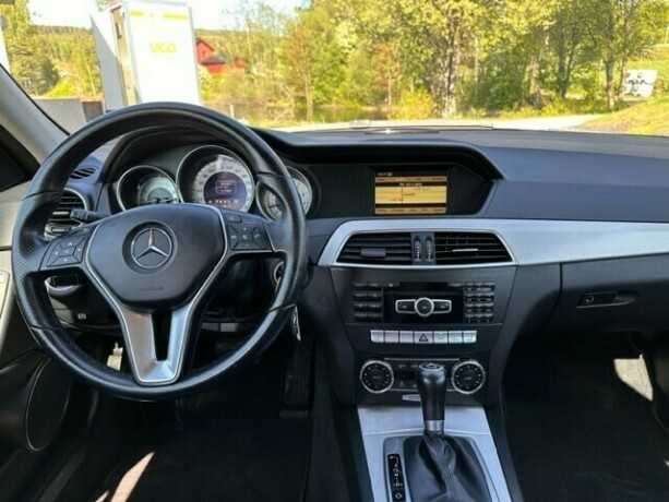 mercedes-benz-c-klasse-bensin-2012-big-3