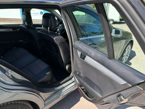 mercedes-benz-c-klasse-bensin-2012-big-17