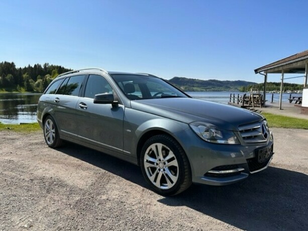 mercedes-benz-c-klasse-bensin-2012-big-11