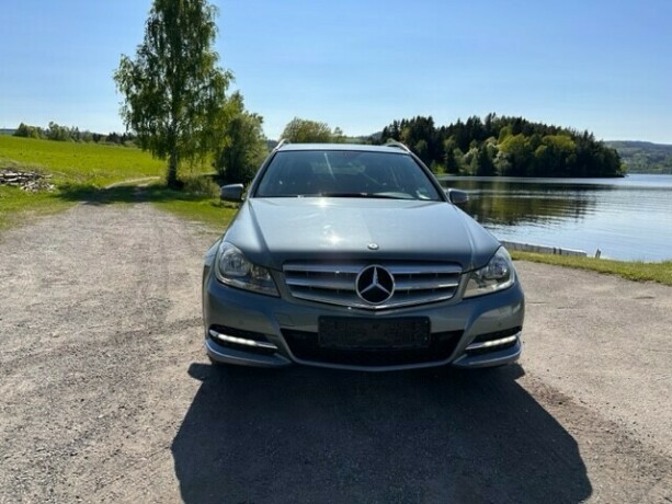 mercedes-benz-c-klasse-bensin-2012-big-4