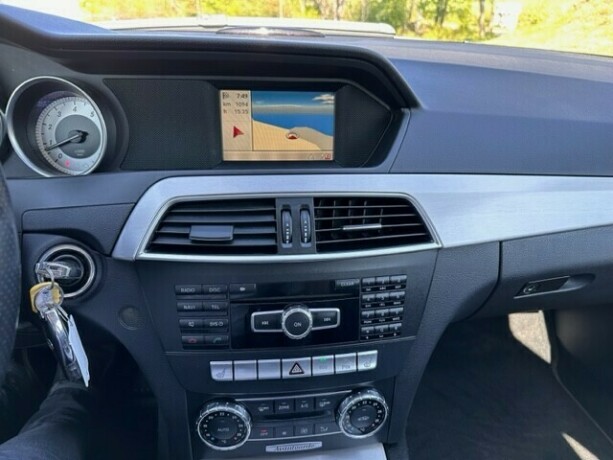 mercedes-benz-c-klasse-bensin-2012-big-23