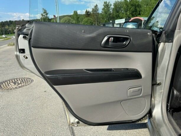 subaru-forester-bensin-2006-big-10
