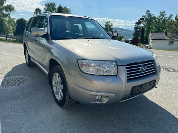 subaru-forester-bensin-2006-big-1