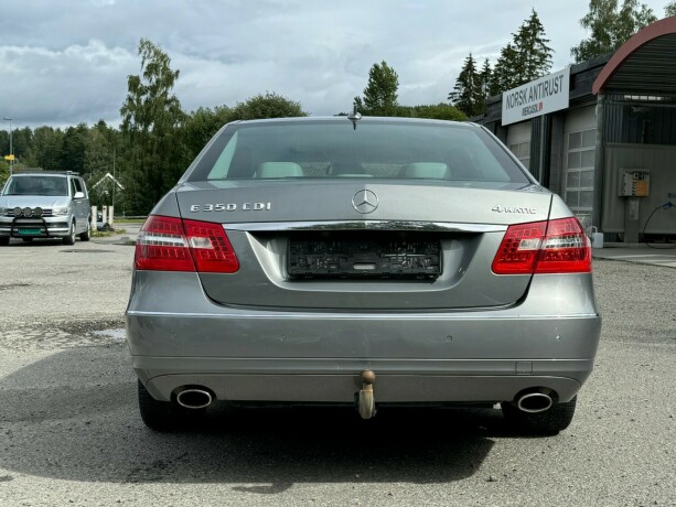 mercedes-benz-e-klasse-diesel-2009-big-5