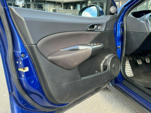 honda-civic-bensin-2010-big-9