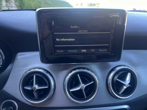 mercedes-benz-gla-diesel-2015-big-26