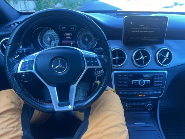 mercedes-benz-gla-diesel-2015-big-23