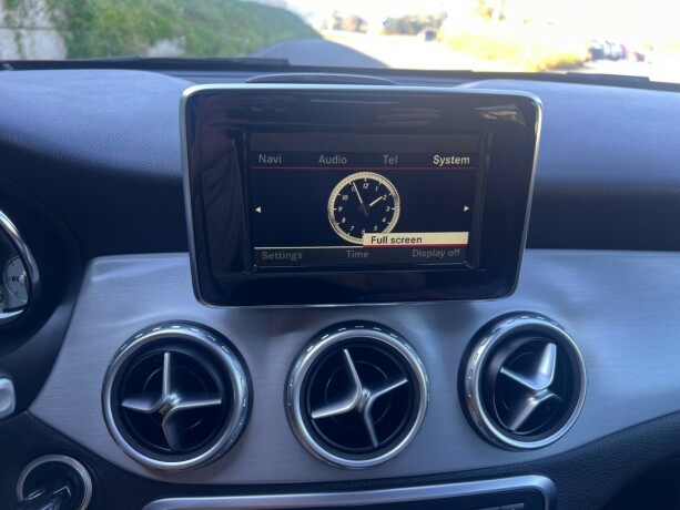 mercedes-benz-gla-diesel-2015-big-27