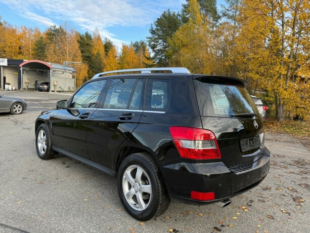 mercedes-benz-glk-diesel-2010-big-2