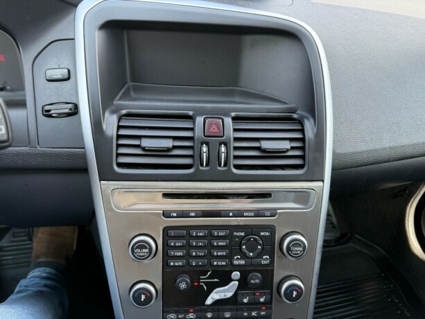 volvo-xc-60-diesel-2010-big-10