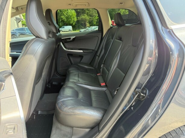 volvo-xc-60-diesel-2010-big-20