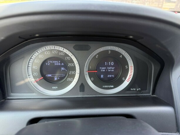volvo-xc-60-diesel-2010-big-11