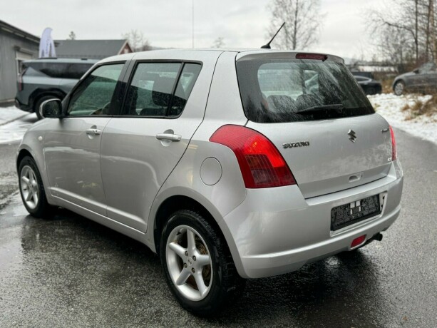 suzuki-swift-bensin-2006-big-4