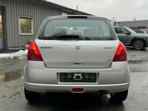 suzuki-swift-bensin-2006-big-5