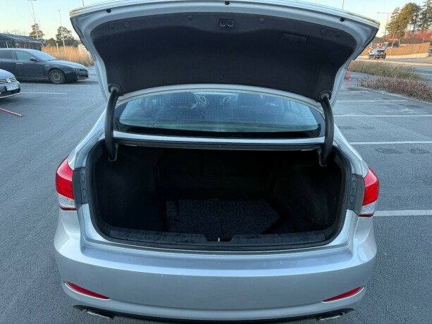 hyundai-i40-diesel-2012-big-20