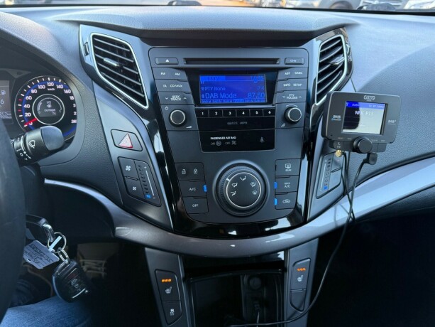 hyundai-i40-diesel-2012-big-11