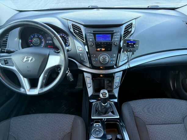 hyundai-i40-diesel-2012-big-8